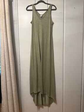 Old Navy Sleeveless V-Neck Maxi Dress